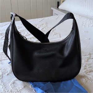 NWOT. BAGGU Medium Recycled Leather Crescent Bag